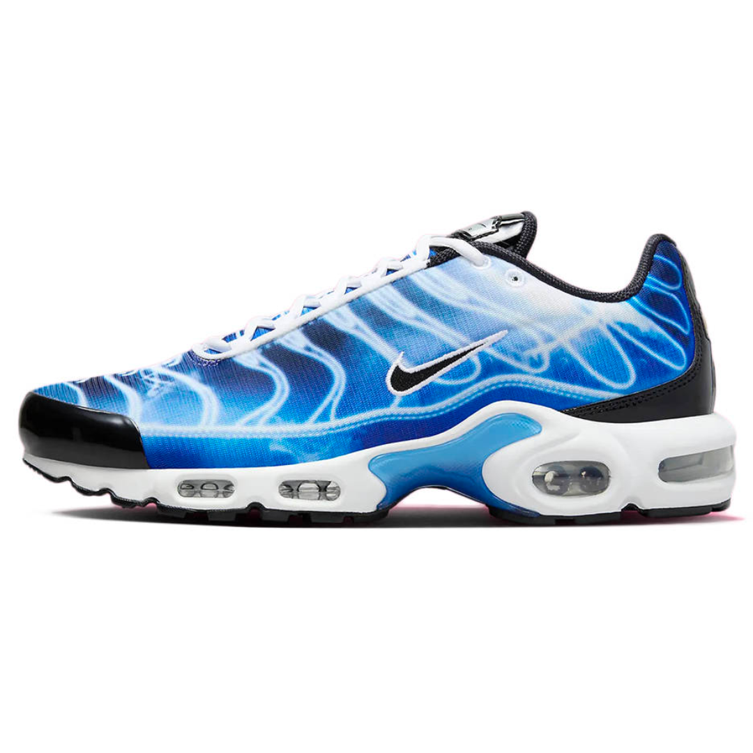 Nike Airmax Plus Light Photography